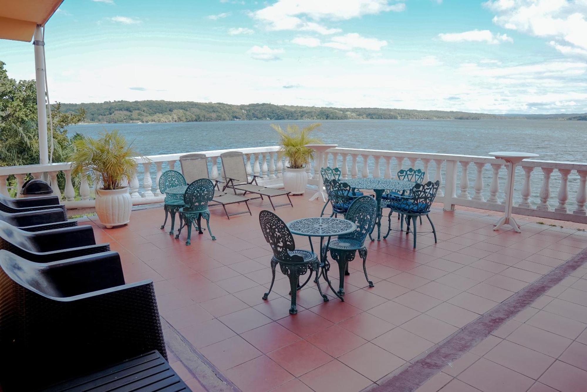 Hotel Villa Del Lago Flores Eksteriør bilde