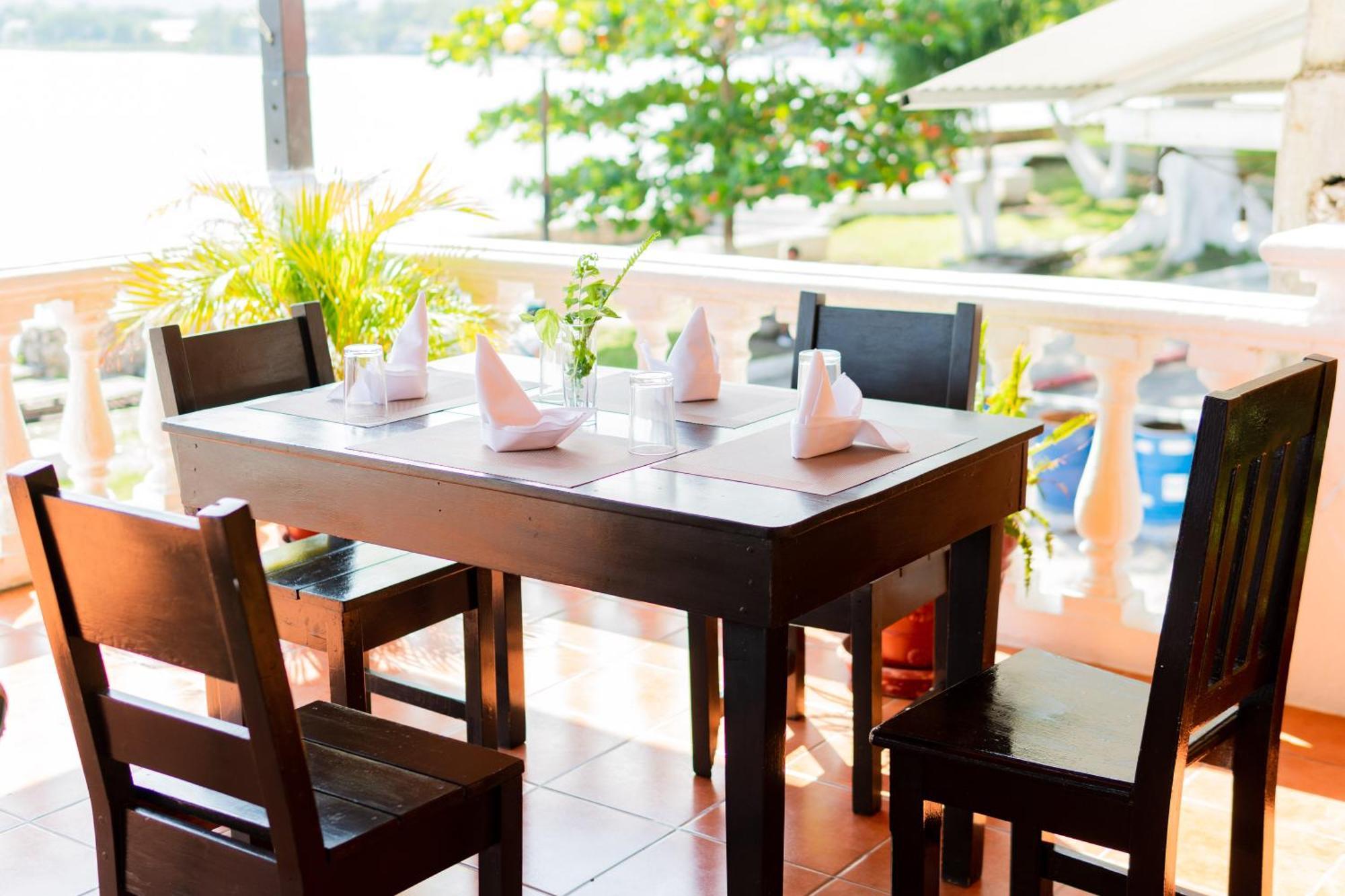 Hotel Villa Del Lago Flores Eksteriør bilde