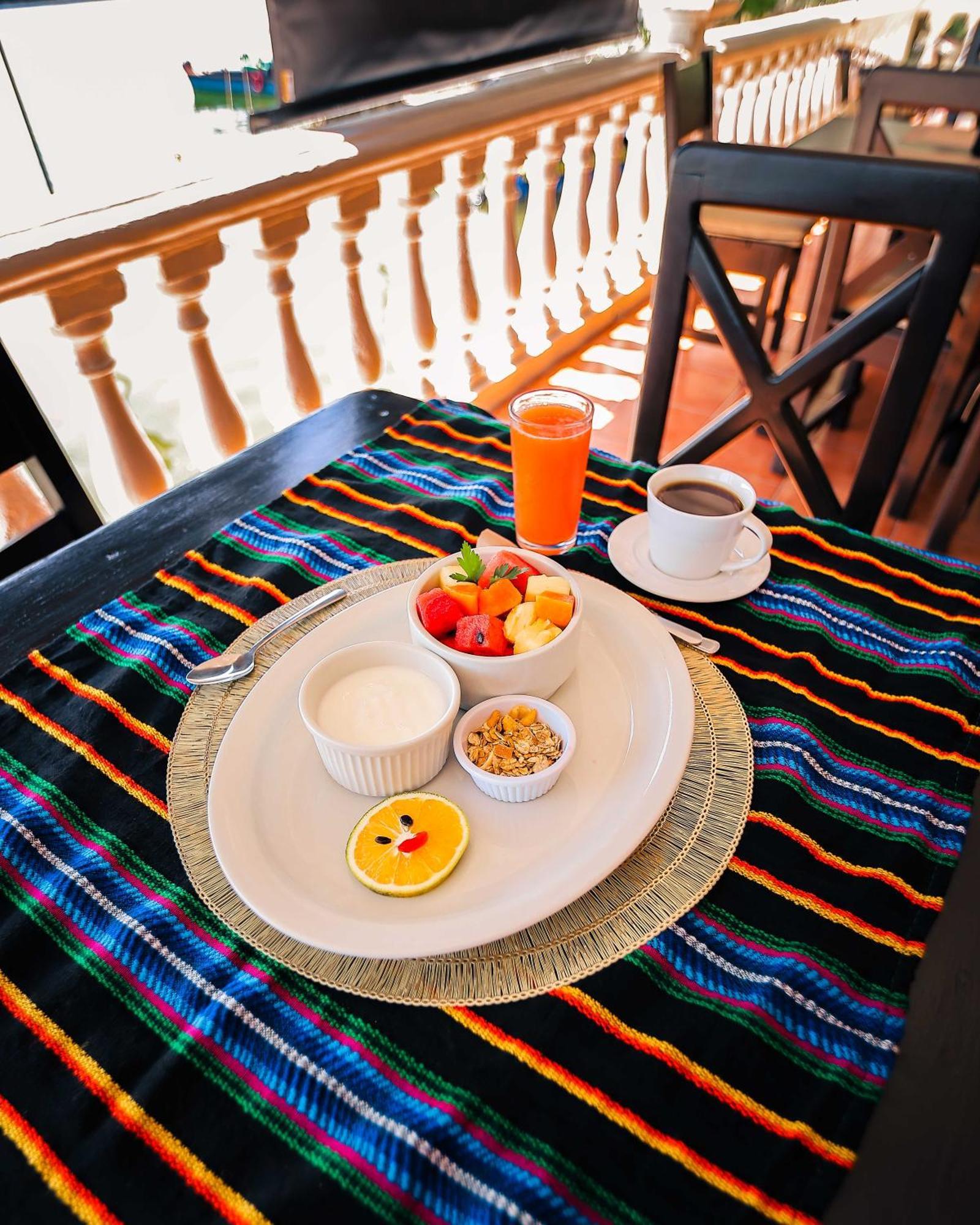 Hotel Villa Del Lago Flores Eksteriør bilde