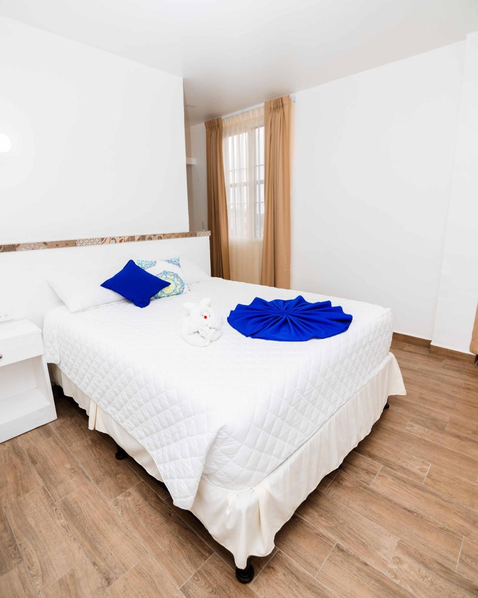 Hotel Villa Del Lago Flores Eksteriør bilde