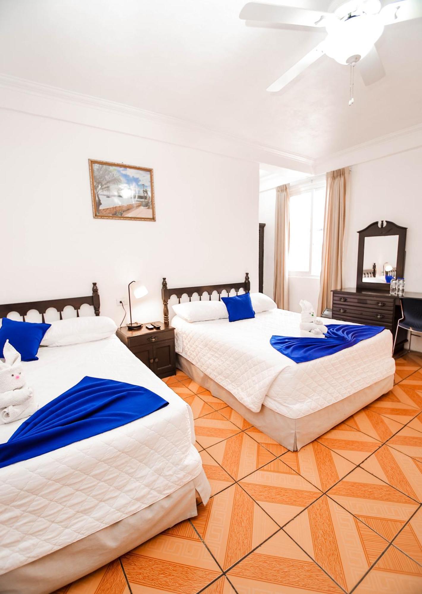 Hotel Villa Del Lago Flores Eksteriør bilde