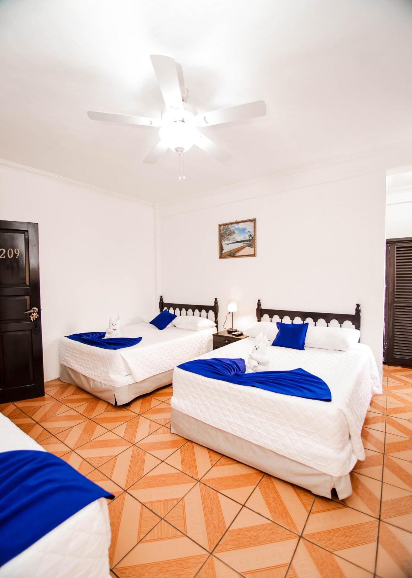 Hotel Villa Del Lago Flores Eksteriør bilde
